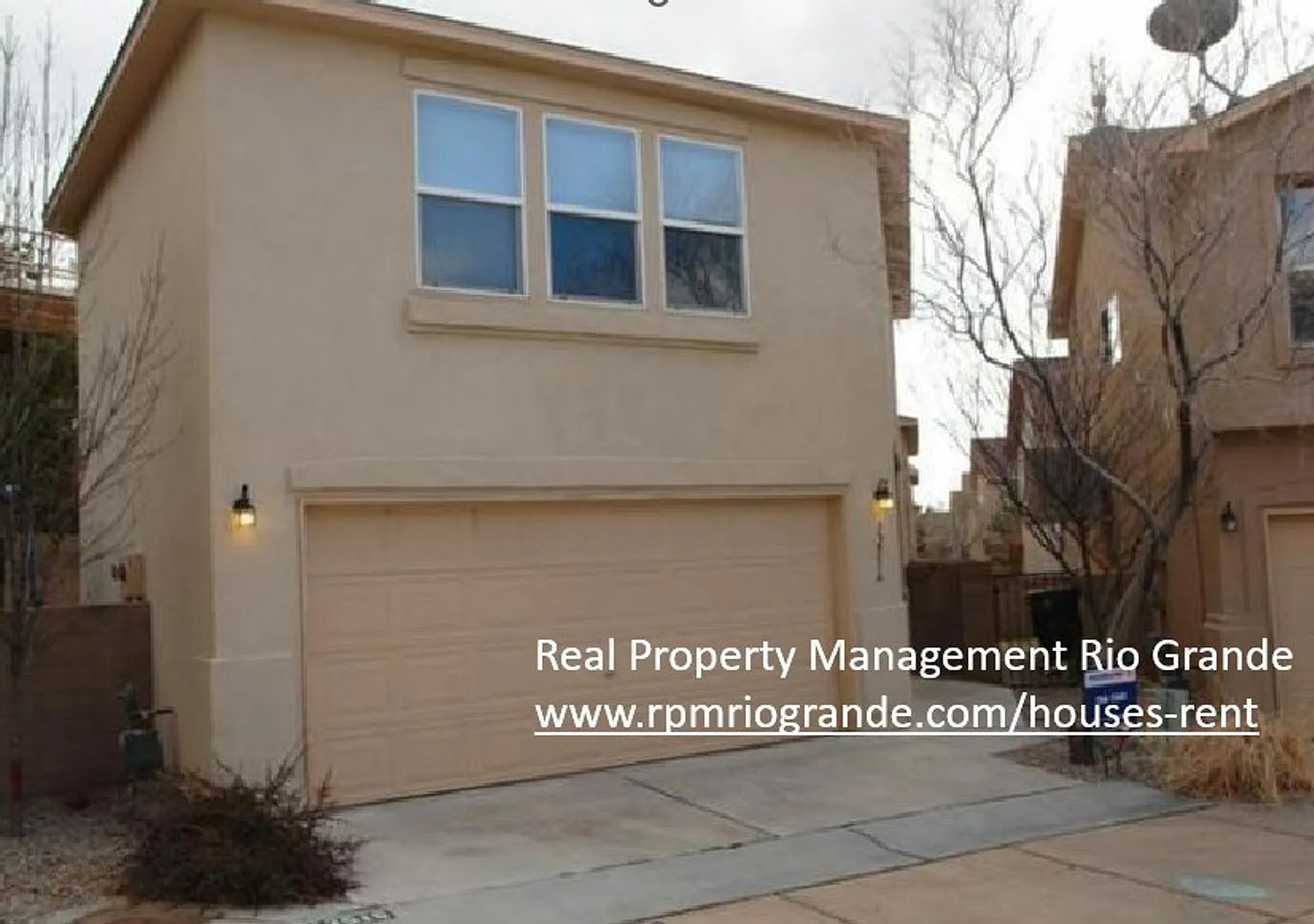 3br/2.5ba Home With Large Loft In Ne Heights! — Photo 1