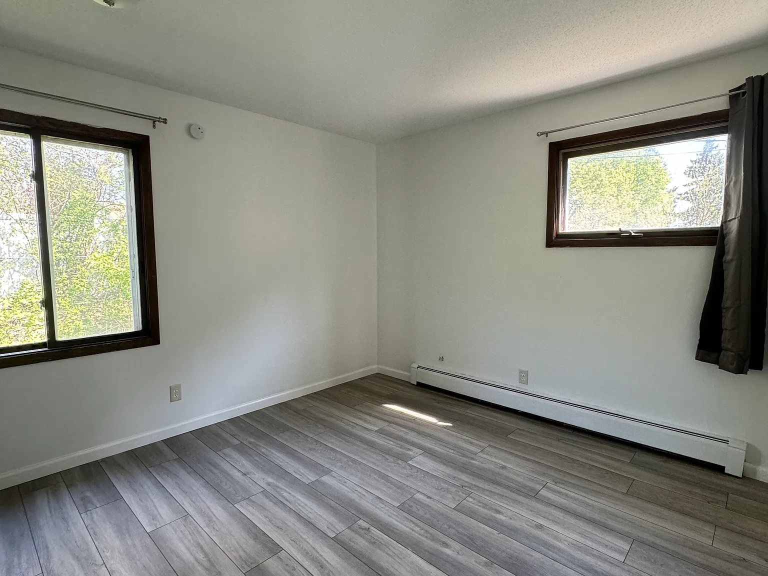2 bed, 750 sqft, $1,400 — Photo 3