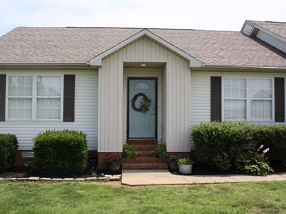 3rd image of 88 Bakersfield Dr