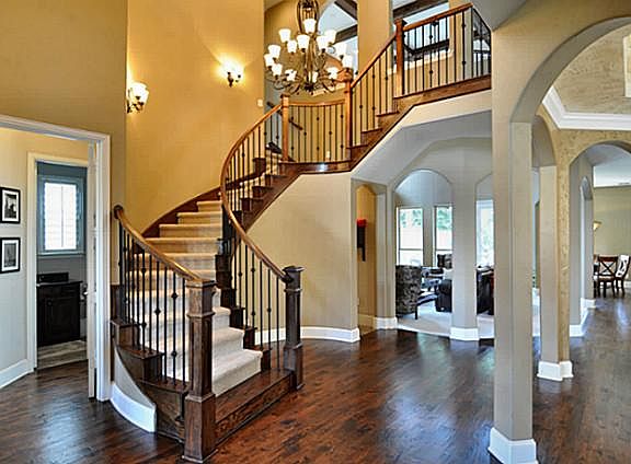 2nd image of 14863 Bardwell Ln