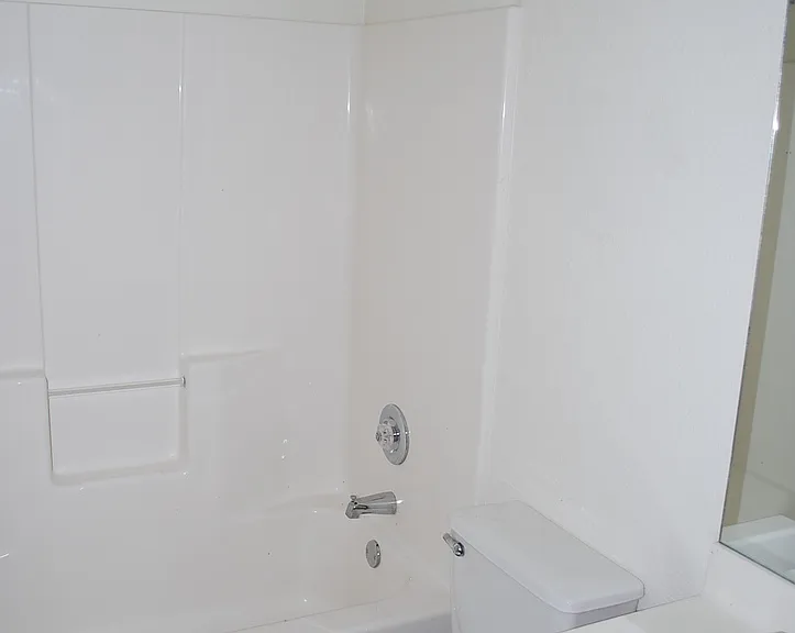 2204 Wildewood Dr — Photo 8