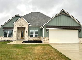 7866 Mathis Creek Dr, Bryan, TX 77808