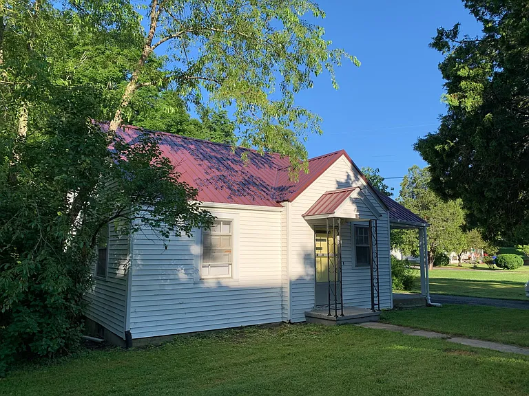 114 Ellett Rd — Photo 1