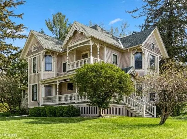 505 E College St, West Branch, IA 52358