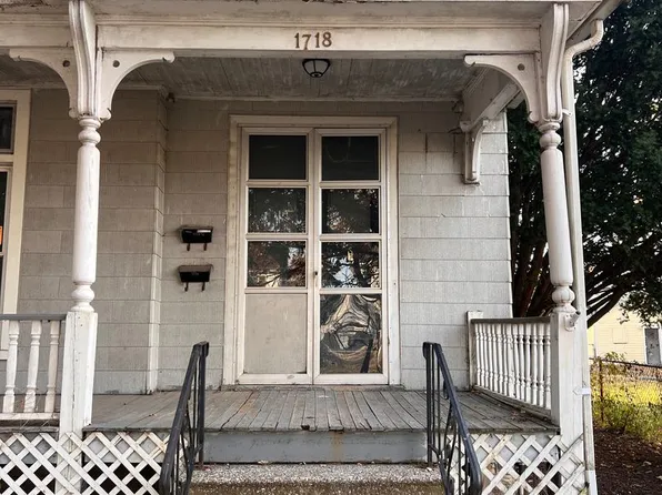 1718 Farnam St, Davenport, IA 52803