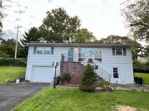 19 Chestnut St, Stony Pt, NY 10980