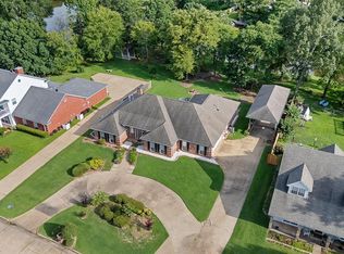 5904 Winchester Dr, Texarkana, TX 75503