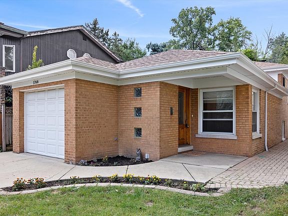 2nd image of 5768 N Lacey Ave