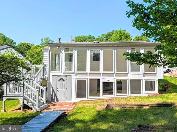 5725 Nevada St, College Park, MD 20740