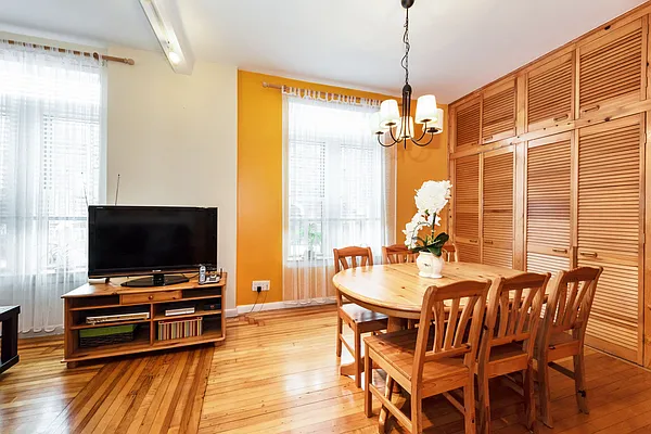 Sold by V I Properties Inc | media 7