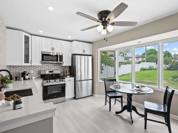 8736 West Howard AVENUE, Milwaukee, WI 53228