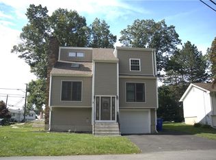 8 Bicentennial Way, North Providence, RI 02911