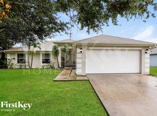 6447 NW Halibut St, Port Saint Lucie, FL 34986