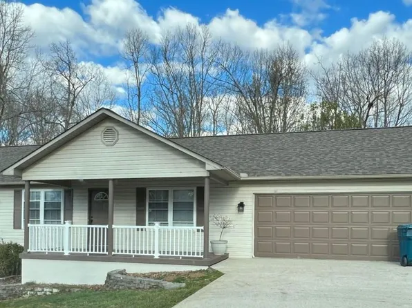 392 Southridge Cir, Crossville, TN 38555