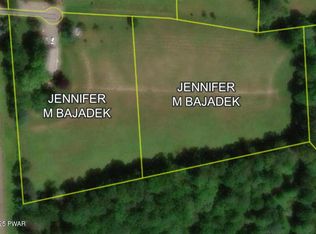 22 Vanishing Pond Rd, Honesdale, PA 18431