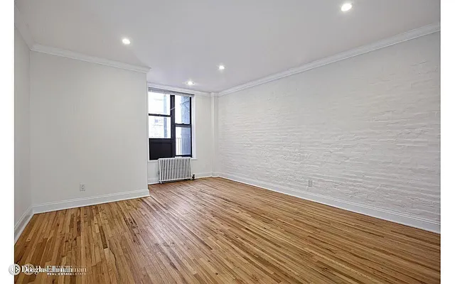 Rented by Douglas Elliman | media 22