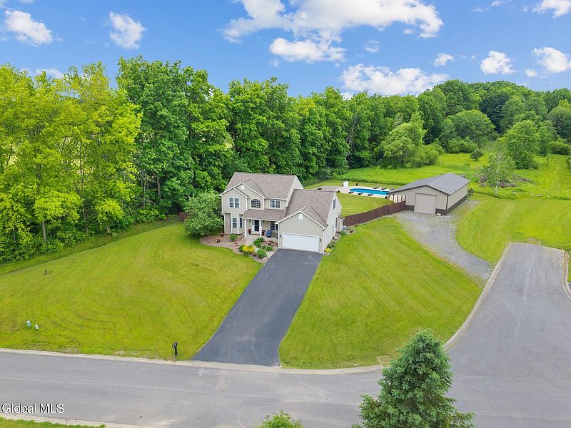 4th image of 7 Oneida View Drive
