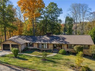 2337 Beechwood Dr NW, Dover, OH 44622