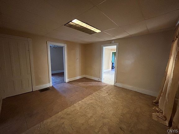 3rd image of 1002 Spring St