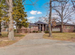 700 E Cherry St, Mount vernon, MO 65712