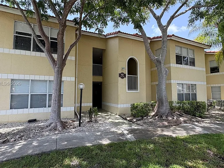 663 Vista Isles Dr #1715 — Photo 8
