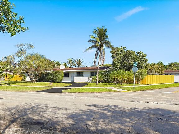 3rd image of 8501 SW 128th St