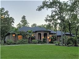 Luxury home in Wedgewood.