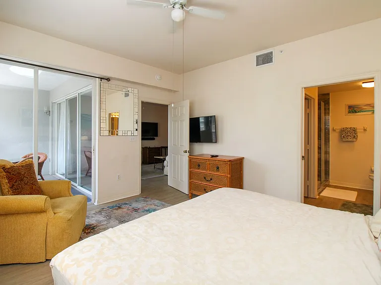519 Roma Ct #3206 — Photo 33
