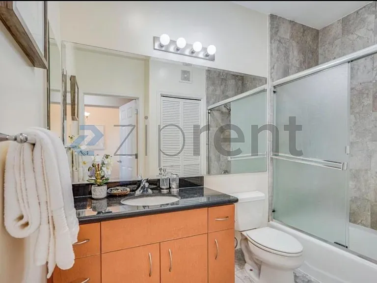 851 Van Ness Ave #306 — Photo 16