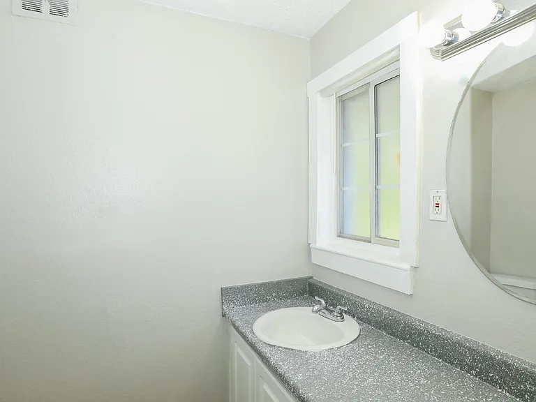2055 Alison Ct SW #7 — Photo 9