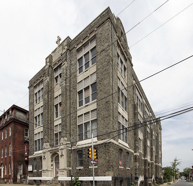 1st image of 701 W York St