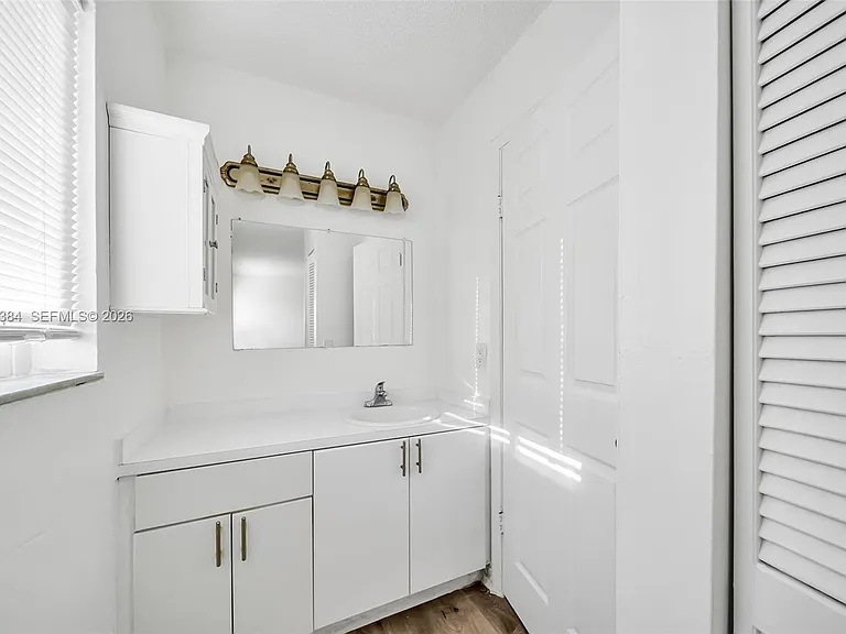 2011 Bay Dr #8 — Photo 13
