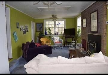 2nd image of 1025 Woodlawn Ave