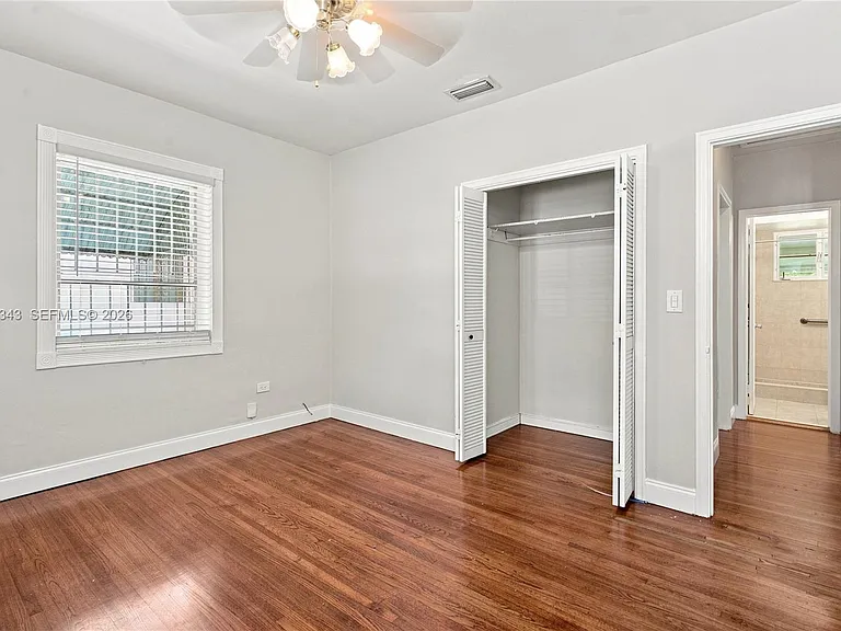 2920 SW 38th Ct — Photo 6