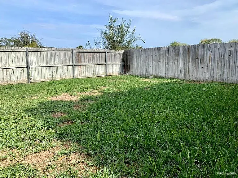 1509 Phoenix St — Photo 5