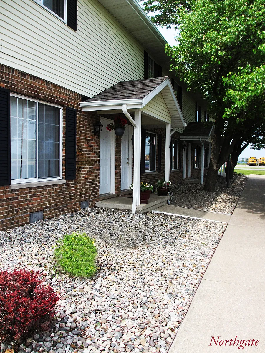 Building Photo - 1226 N Hemlock Rd