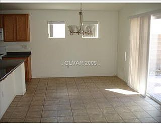 3rd image of 3806 W El Campo Grande Ave