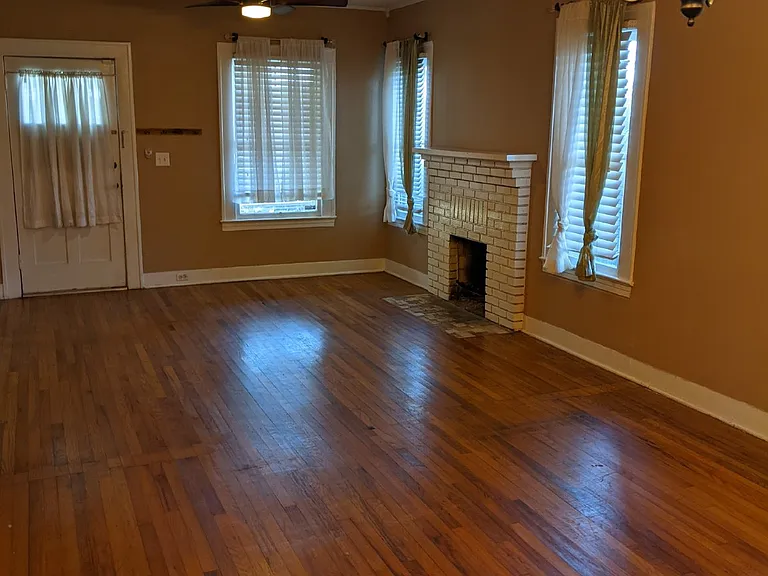 1211 Hollywood Ave — Photo 19