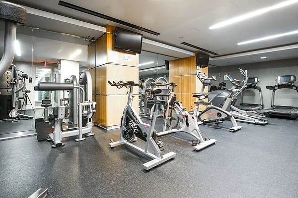 Rented by The Agency | media 33