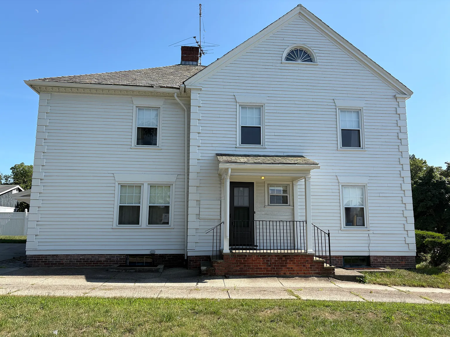 4 bed, 3257 sqft, $7,500 — Photo 4