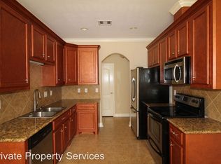 1504 Glen Oaks St, Conroe, TX 77385