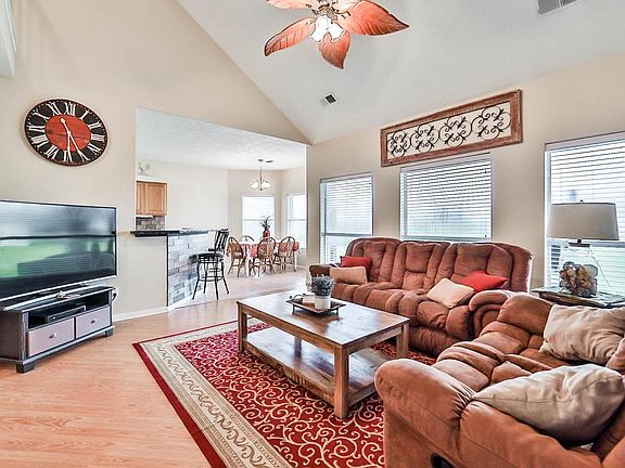 5th image of 2118 Magnolia Bnd