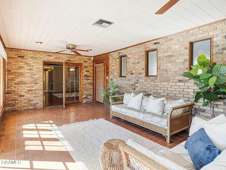 512 Monarch Dr — Photo 21
