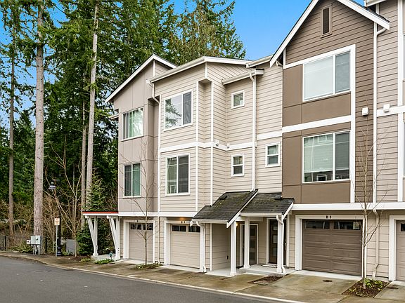 Rarely find greenbelt unit with easy access to freeway