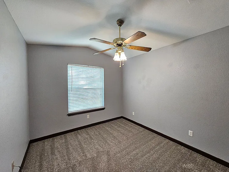 2209 Pixton Dr — Photo 16