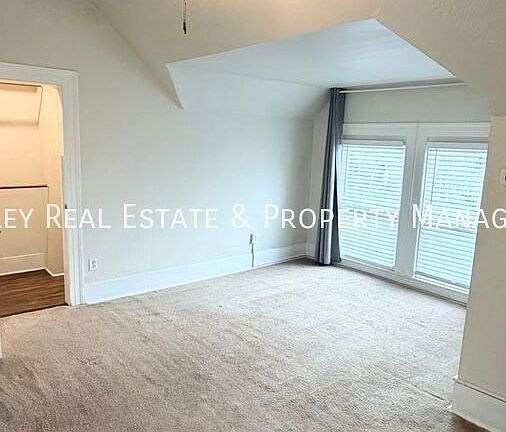 3rd image of 509 NE Lincoln St