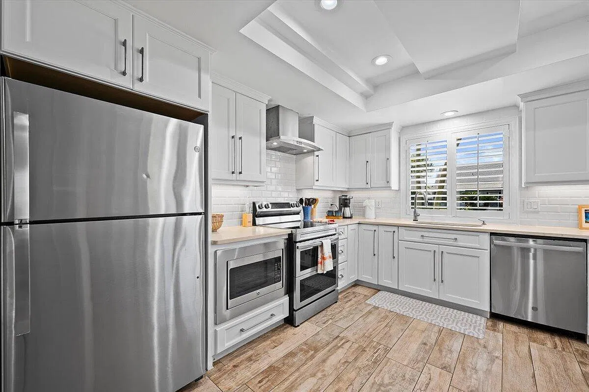 3 bed, 2.0 bath, 1551 sqft, $4,500 — Photo 4