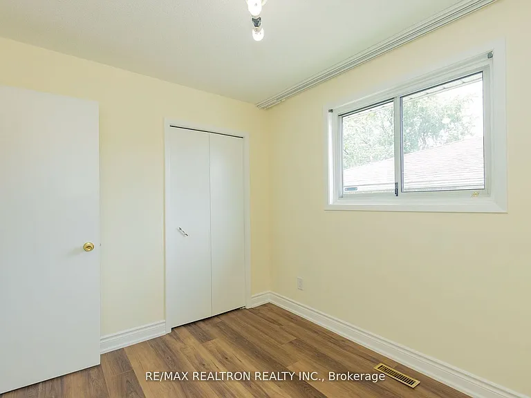 129 Sexton Cres #MAIN — Photo 15