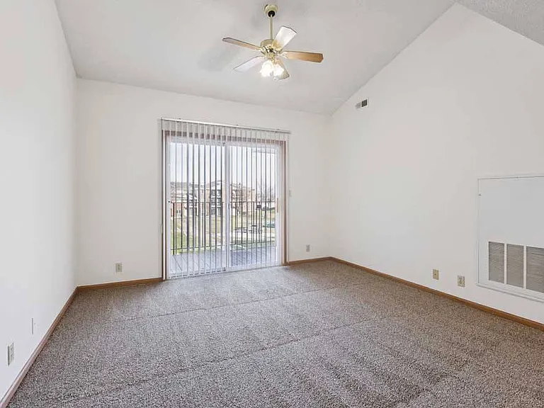 Northridge Heights Apartments — Photo 154