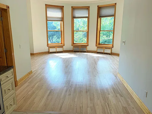 Rented by Joe Gotham LTD | media 28